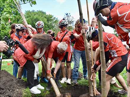 Einladung zur Live To Love City Bike Tour — ein Mach-Mit-Konvoi