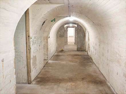 Führung durch den Röhrenbunker