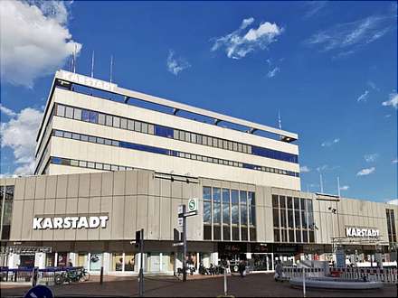 Flohmarkt im ehemaligen Karstadt Harburg