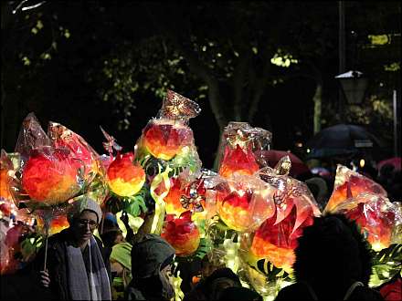 Nettelnburger Laternenumzug mit Feuerwerk